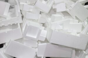 Styropor entsorgen: So werden Verpackungen und Baustoffe richtig getrennt